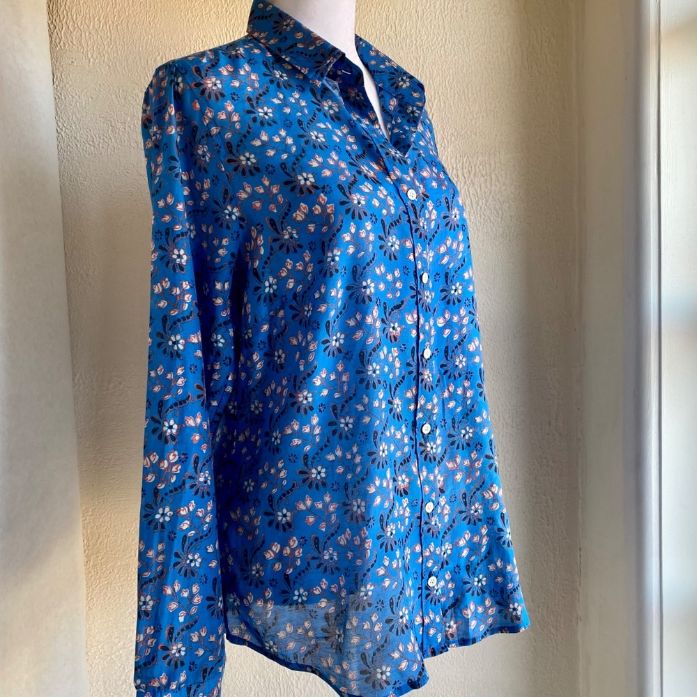 J. Crew button down Perfect shirt in blue with red & white floral pattern Sz 8 - Picture 2 of 12